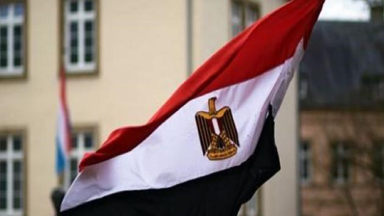 مصر تحذر مواطنيها في أوكرانيا وتدعوهم للعودة