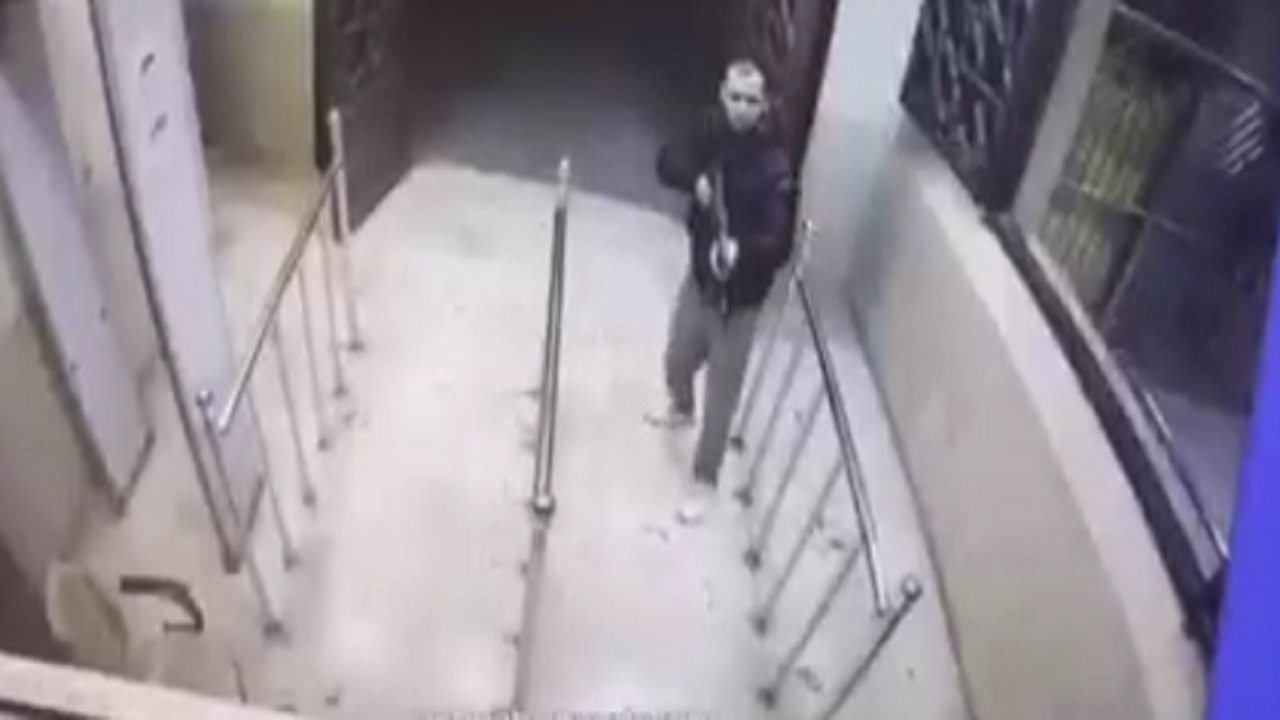 فيديو يكشف العلاقة الوطيدة بين داعش والملالي في تفجير ضريح شاهشتيراغ