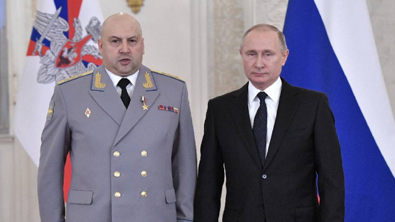 من هو الجنرال سيرغي قائد القوات الروسية الجديد في أوكرانيا رجل بوتين الموثوق؟