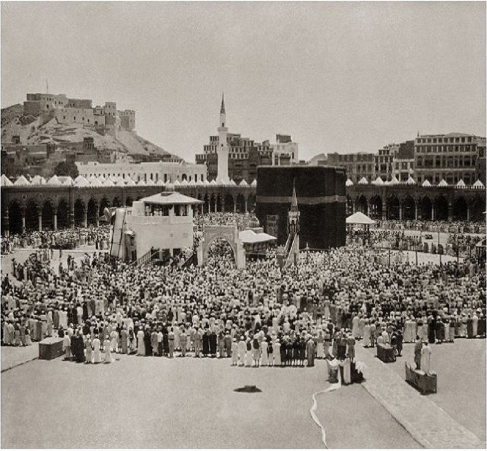 صورة نادرة  للمسجد الحرام تم التقاطها عام 1885م