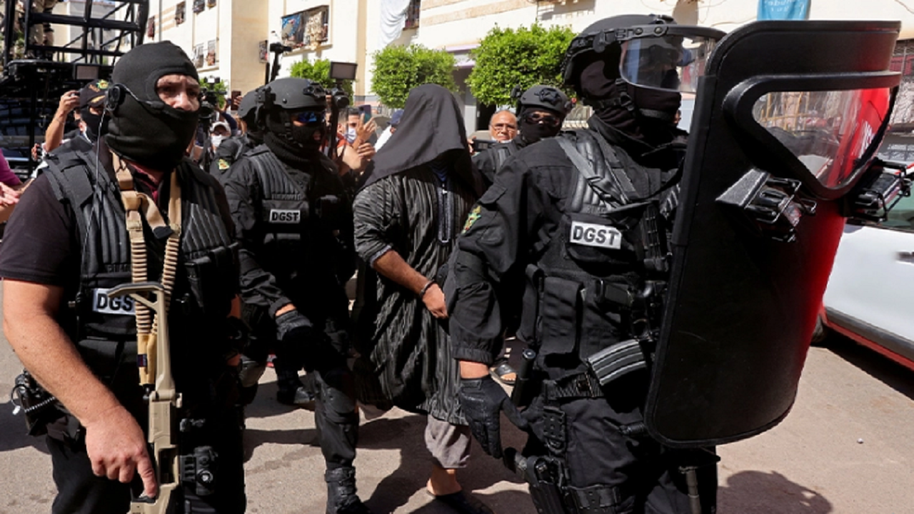 الأمن المغربي يوقف خمسة أشخاص موالين لتنظيم “داعش” الإرهابي