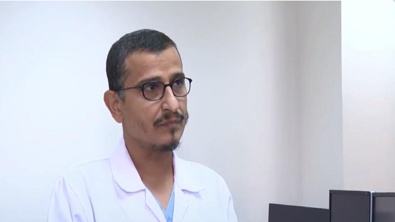 مستشفى الملك فهد التخصصي يجري عملية وصلة في ذراع مواطن بتقنية القسطرة (فيديو)