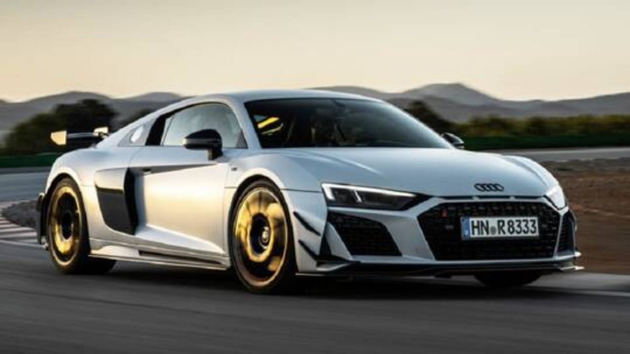 شاهد.. أودي تزيح الستار عن سيارتها R8 Coupe