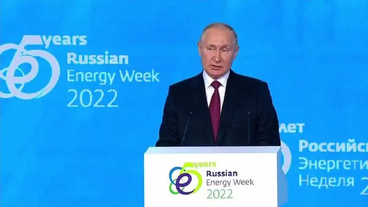 بوتين: أسعار الغاز ستسبب خسائر كبيرة لأوروبا هذا العام (فيديو)