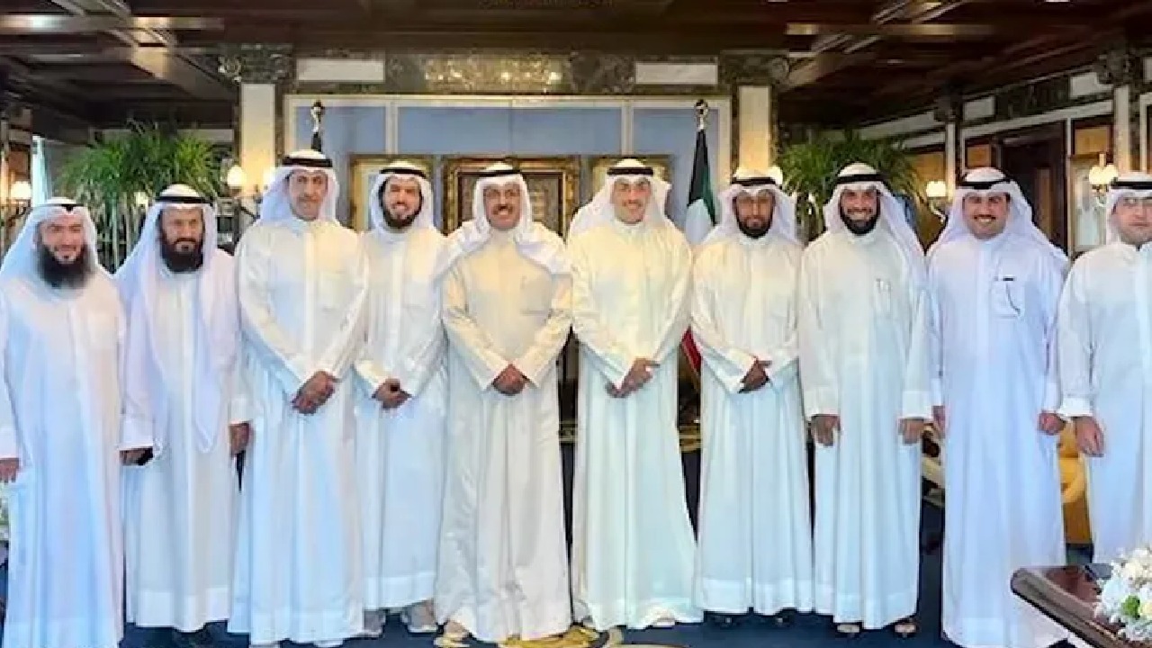 الحكومة الكويتية الجديدة تؤدي اليمين الدستورية