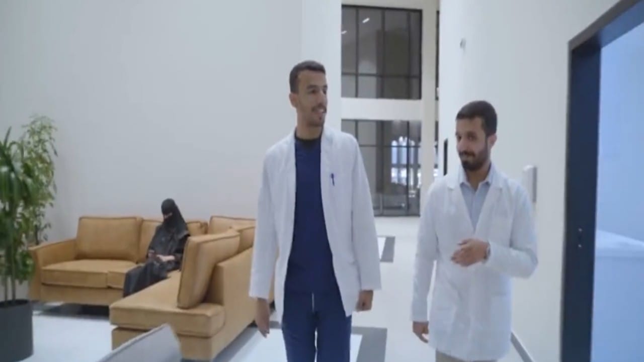 بالفيديو.. مجمع طبي ينجح في توطين منشأته بعنيزة