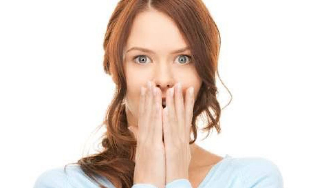 4 أسباب خطيرة تسبب انبعاث روائح كريهة من الفم