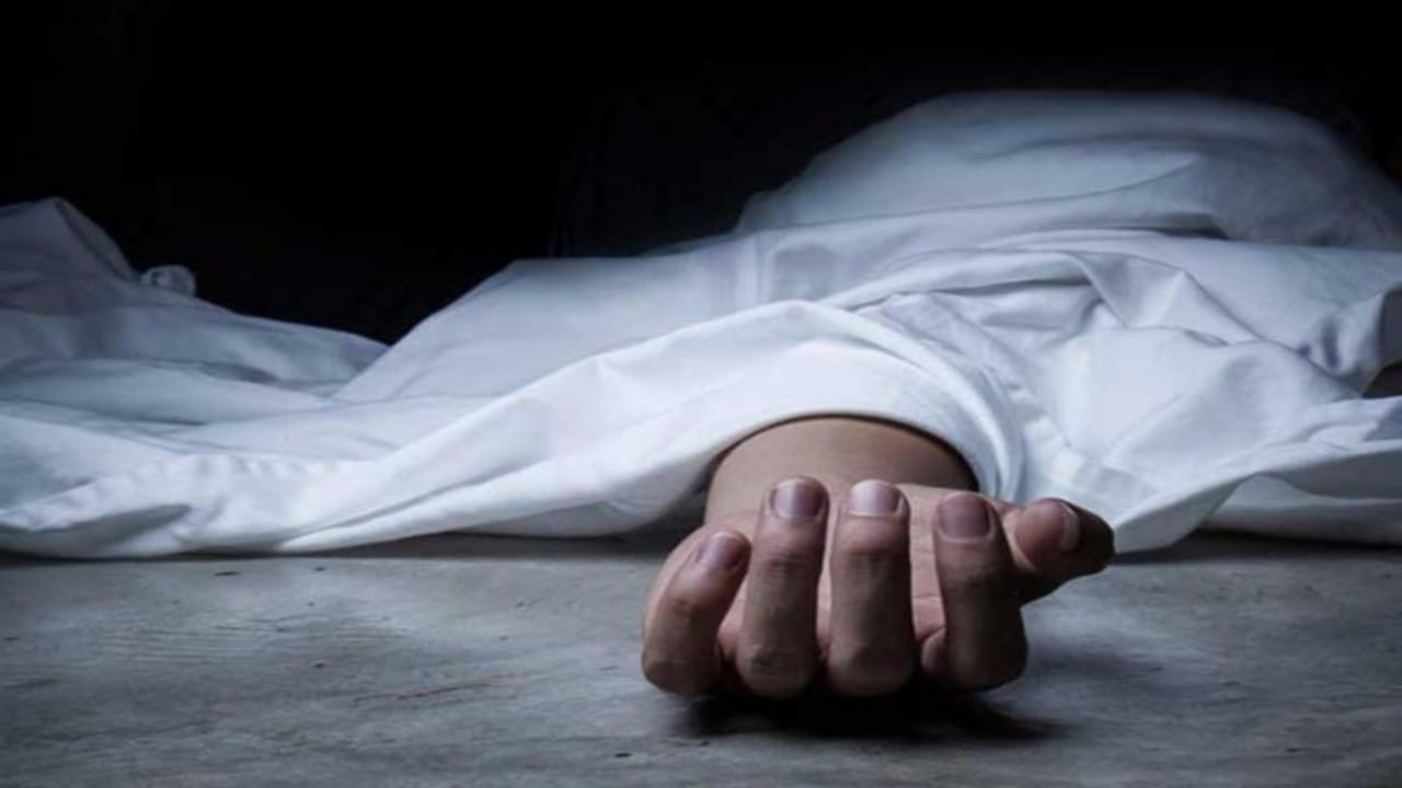 العثور على جثة طفلة بلا رأس ومختومة برقم 10