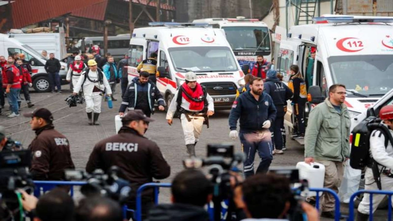 ارتفاع عدد ضحايا انفجار منجم في تركيا