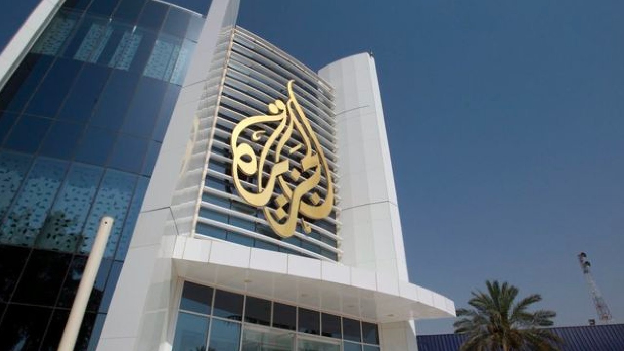قناة الجزيرة تحظر بث احتجاجات إيران وتتوعد بمعاقبة موظفيها