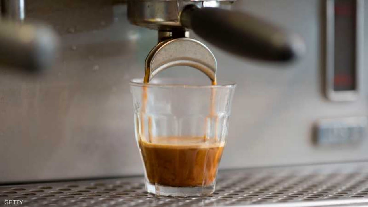 “النمر” يحذر من خلط القهوة مع مشروبات الطاقة