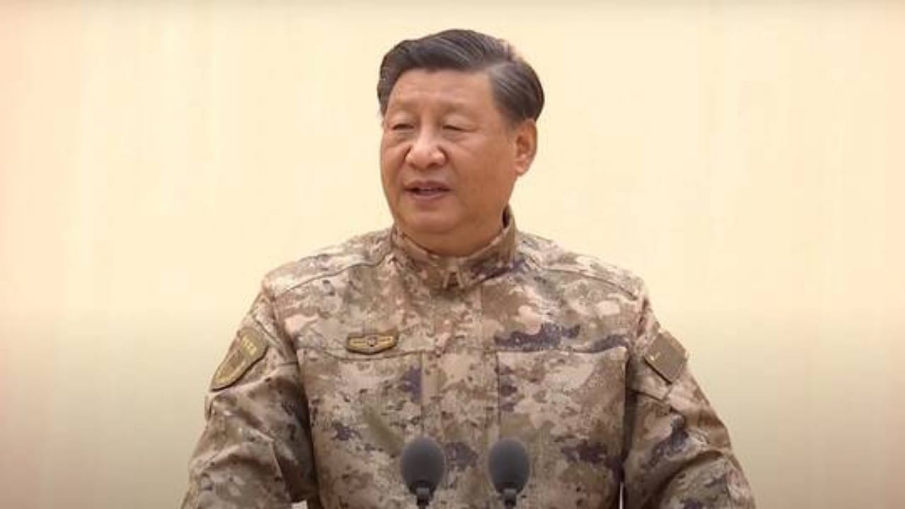 بالفيديو.. الرئيس الصيني يوجه بتعزيز قدرات الجيش الصيني