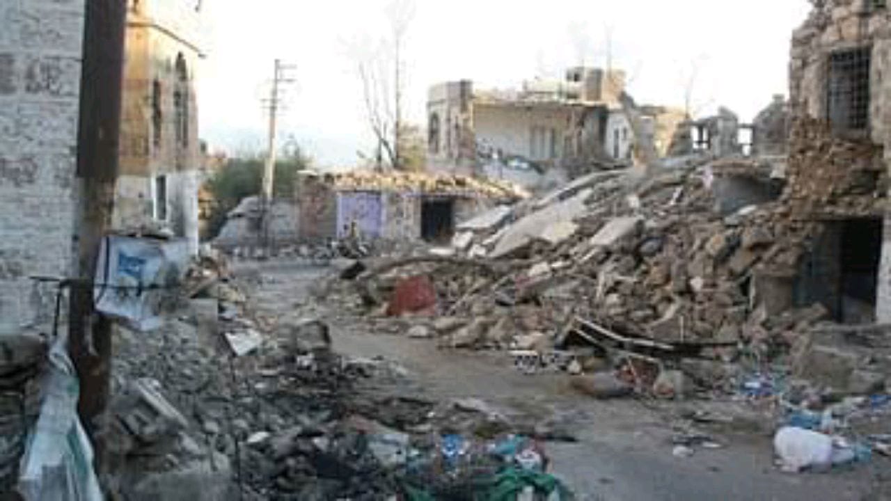 إصابة 5 يمنيين في قصف حوثي على تعز