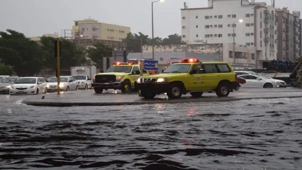 بالفيديو .. &#8220;الدفاع المدني&#8221;: لم نسجل أي خسائر رغم وجود حالات أمطار غزيرة