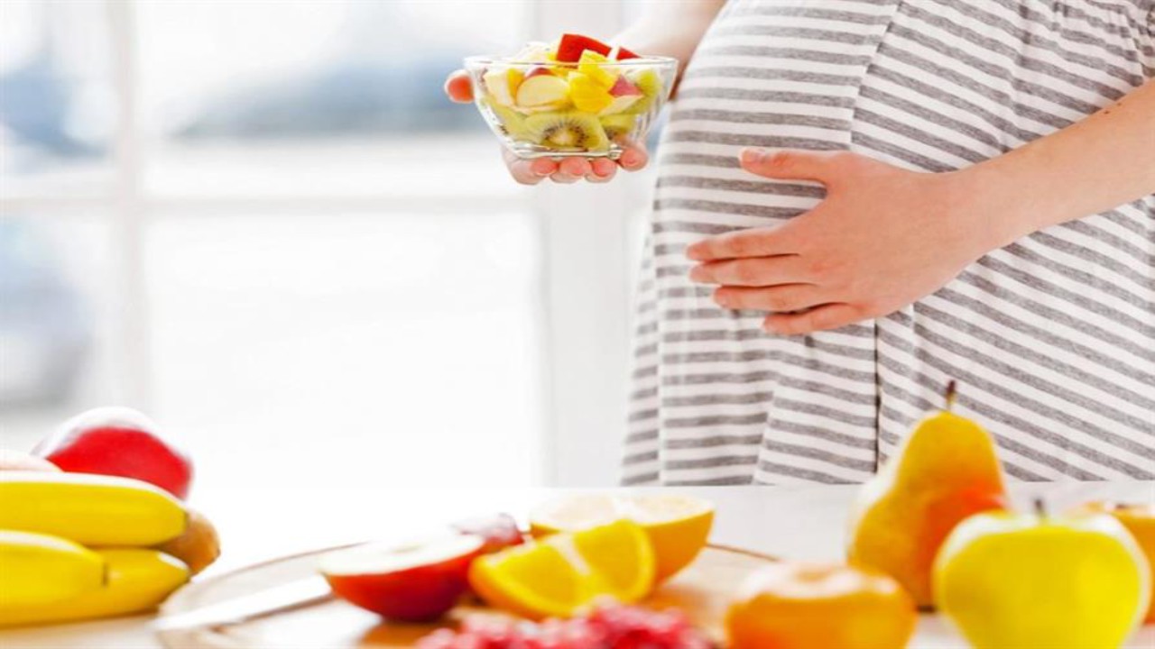 أطعمة مفيدة لصحة الأم وجنينها أثناء فترة الحمل