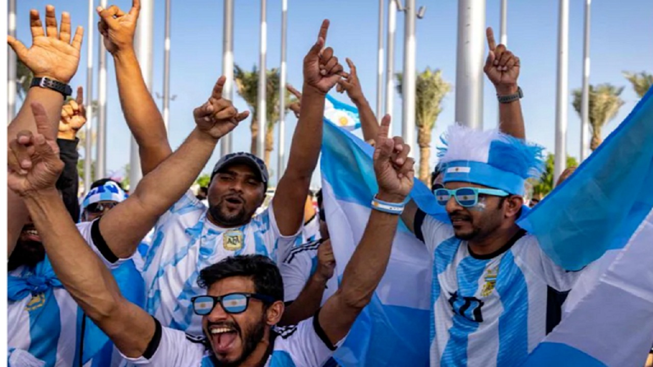 بيان قطري شديد اللهجة بخصوص الاستعانة بمشجعين “مزيفين”