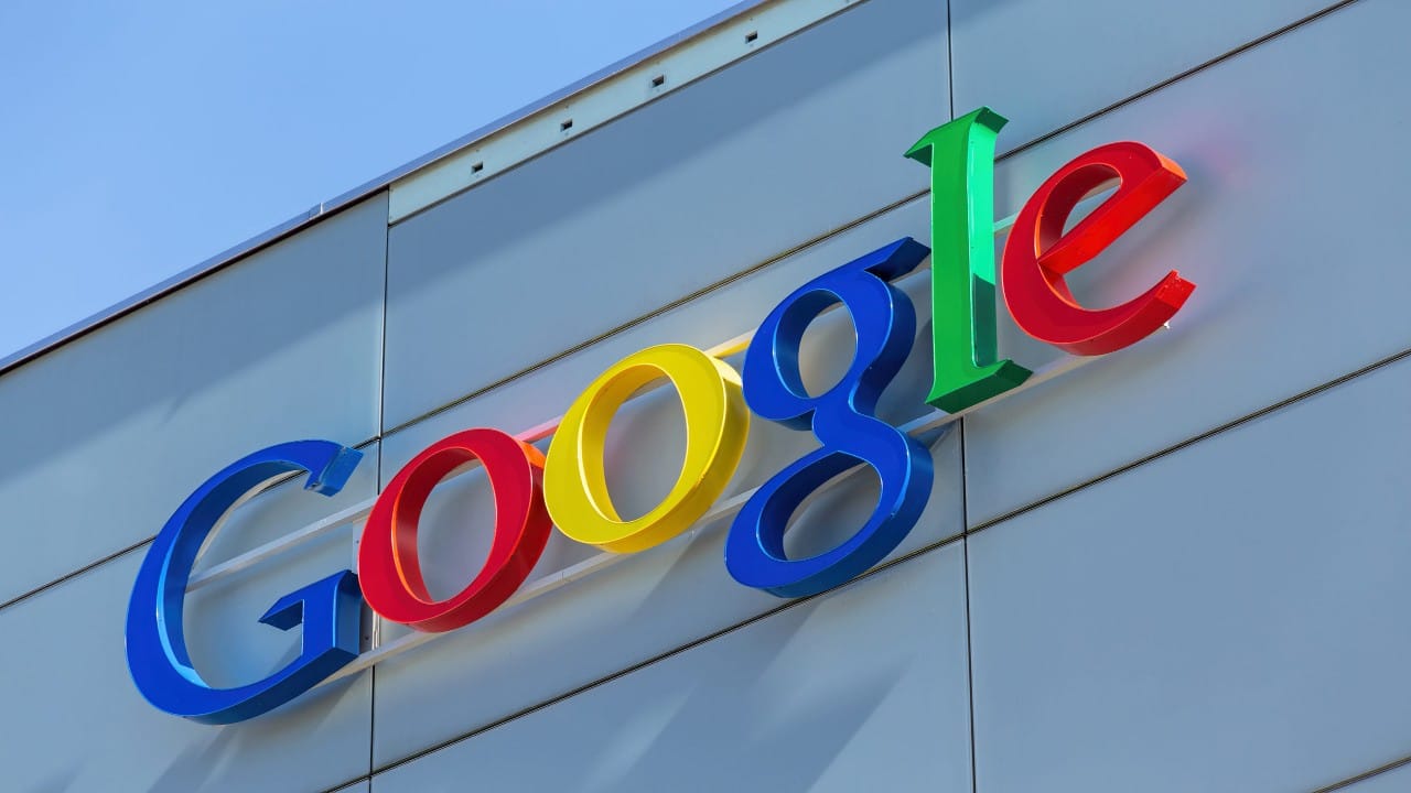 جوجل تسعى للتخلي عن الآلاف من موظفيها