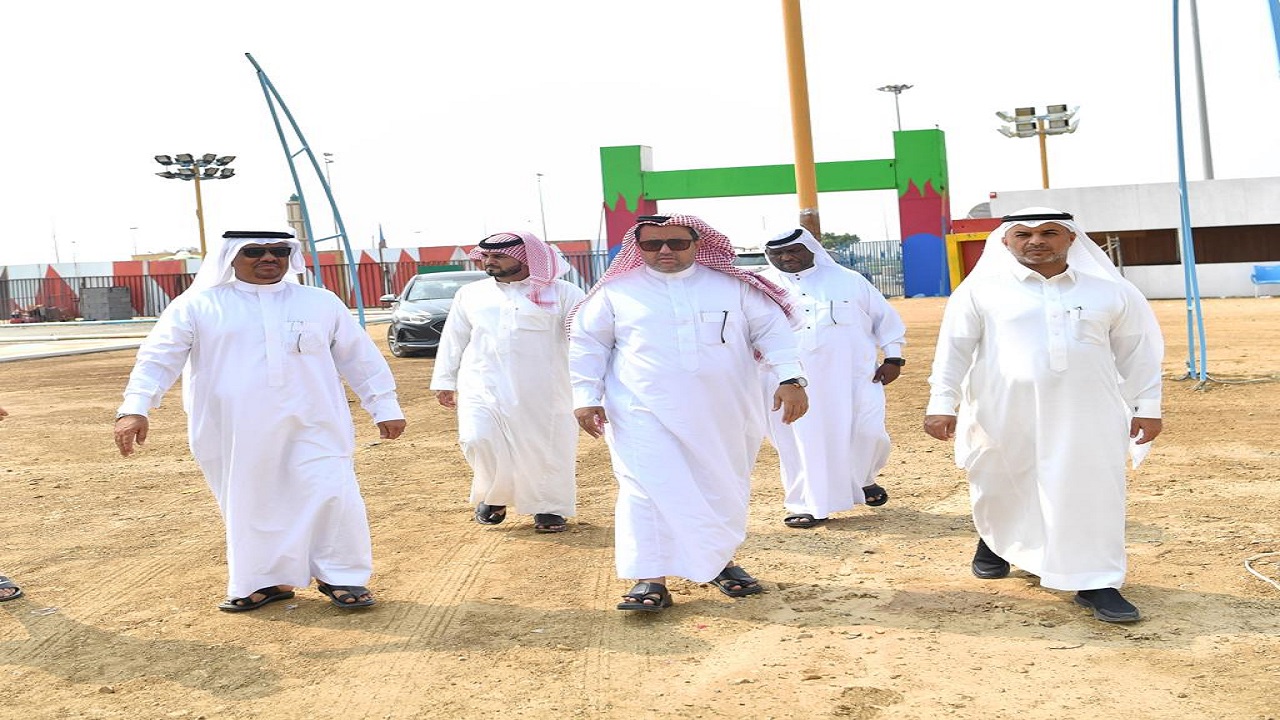 رئيس بلدية الدرب يتفقد الخدمات البلدية بمهرجانات ” ربيع الدرب للتسوق والترفيهية “