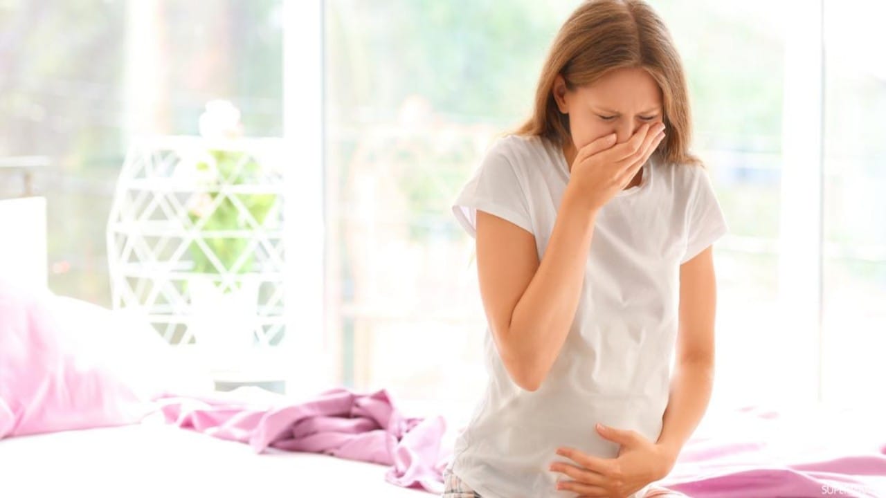 “استشارية” توضح طرق علاج غثيان الحمل