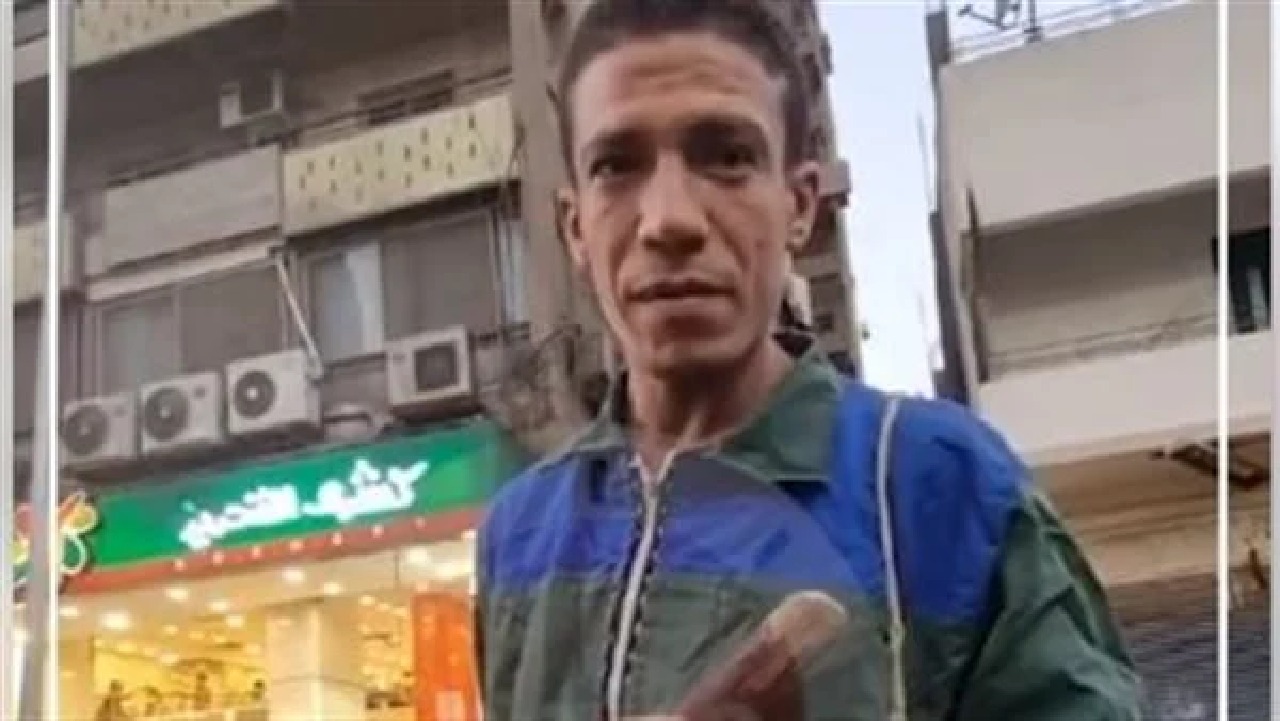القبض على عامل النظافة صاحب واقعة “كشري التحرير”