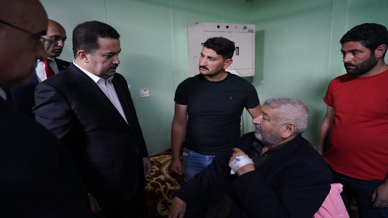 بالفيديو.. رئيس وزراء العراق بعد زيارته مستشفى ببغداد: الله لا يوفقنا على هذه الخدمة