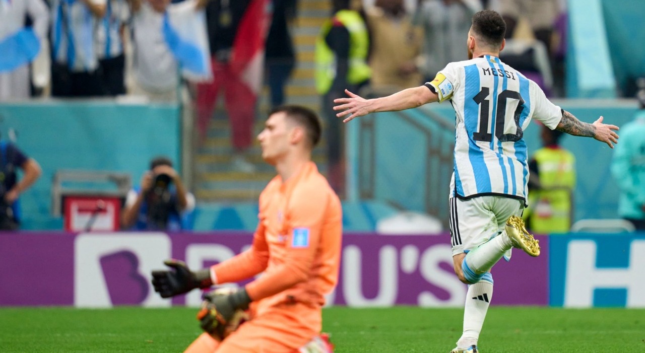 ركلة جزاء الأرجنتين في نصف النهائي تثير الجدل