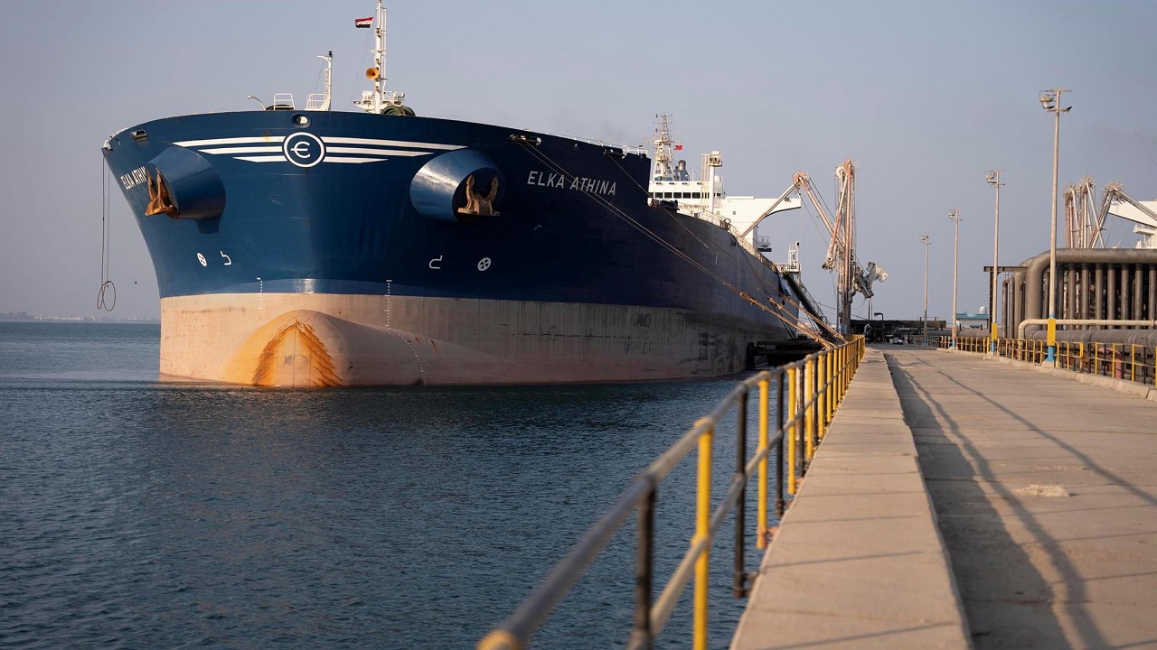 وصول ثاني دفعات منحة المشتقات النفطية السعودية الجديدة إلى عدن