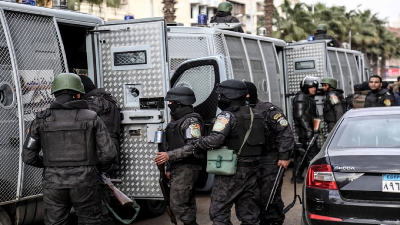 القبض على اعلامي مصري بتهمة النصب