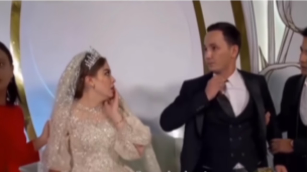 عريس يضرب زوجته في حفل زفافهم أمام المعازيم