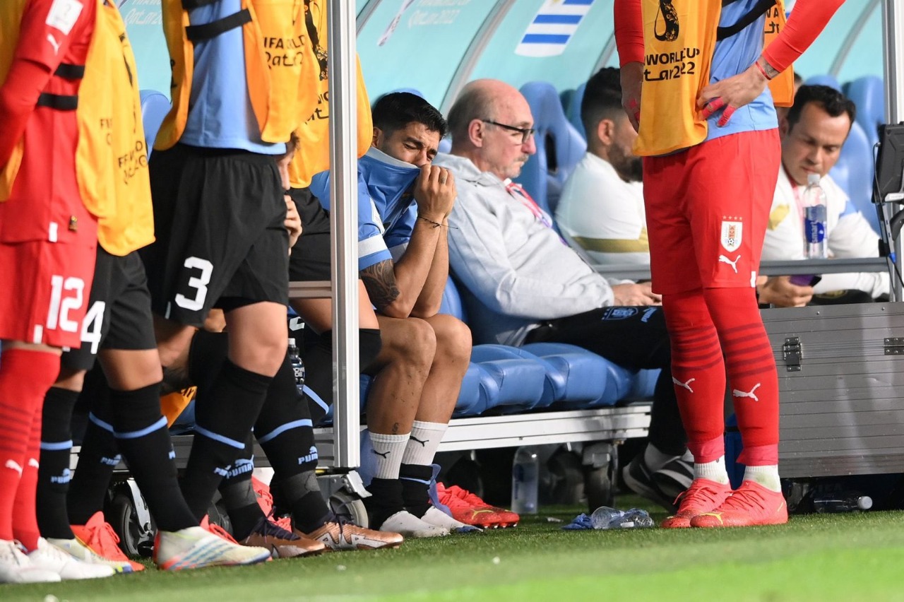 شاهد .. بكاء وصدمة لاعبي الأوروغواي بعد فوز كوريا على البرتغال