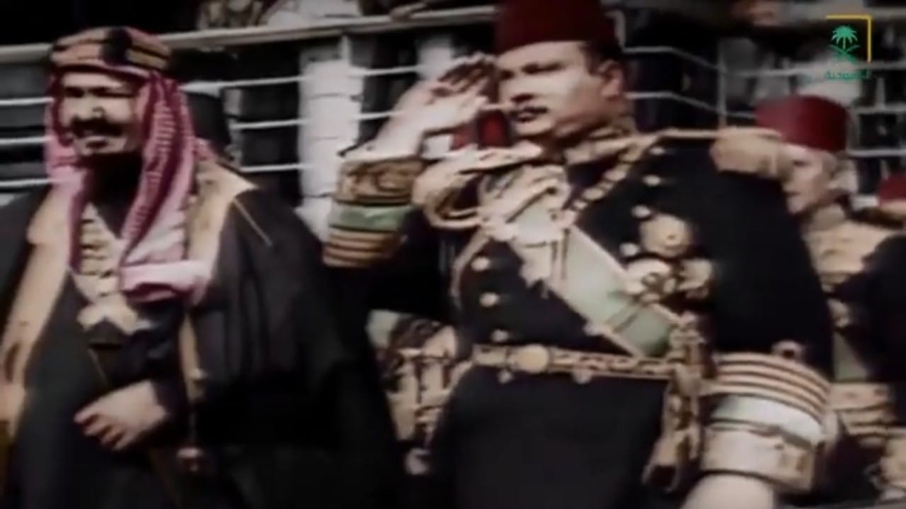 فيديو نادرة لحفاوة بالغة من الملك فاروق في استقبال الملك عبدالعزيز
