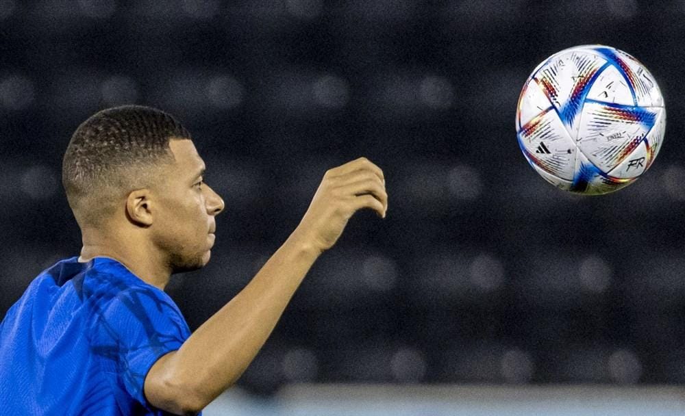 مبابي يغيب عن تدريبات فرنسا