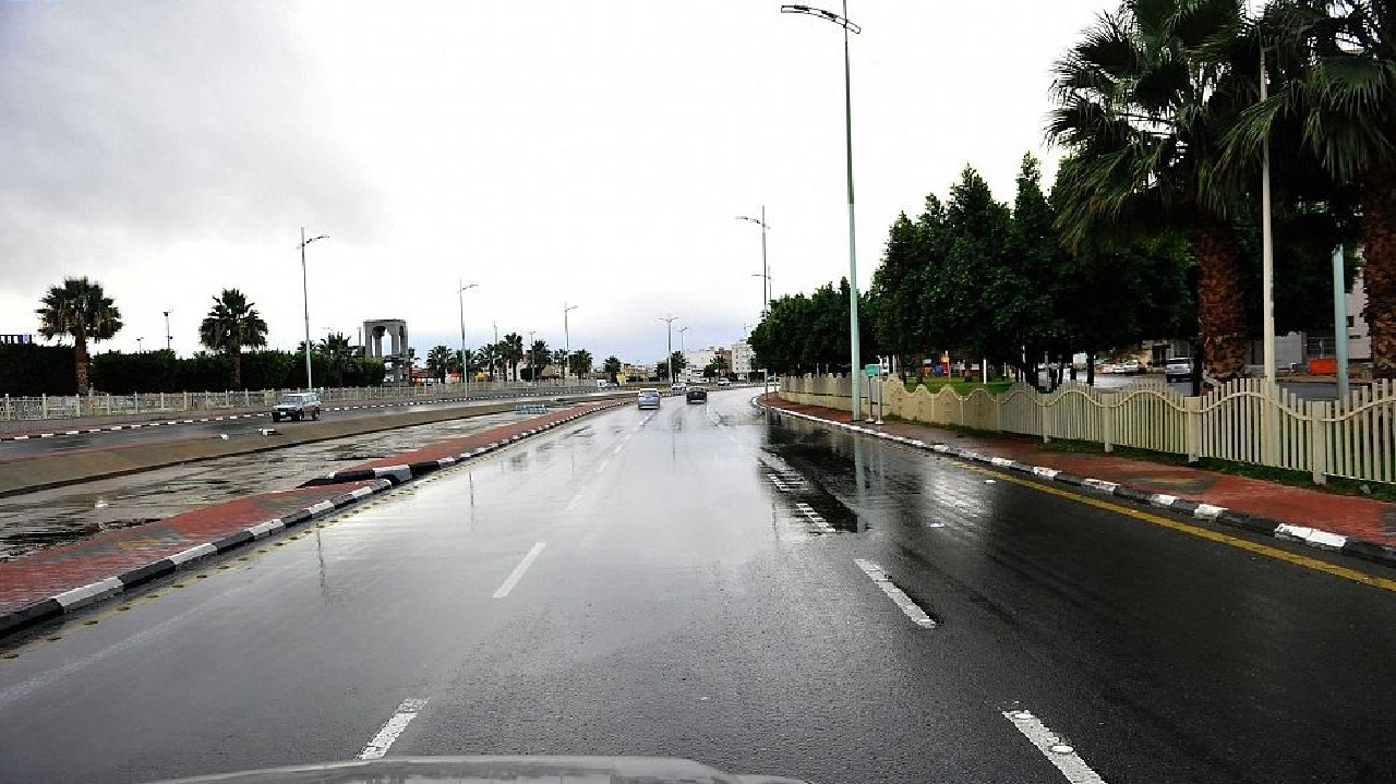 إغلاق طريق الطائف الباحة السياحي بسبب الأمطار
