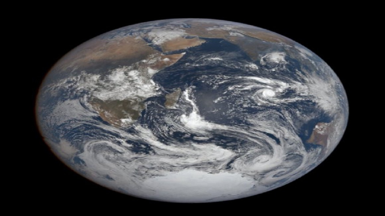 صورة فضائية لنصف سماء المملكة مغطاه بالغيوم