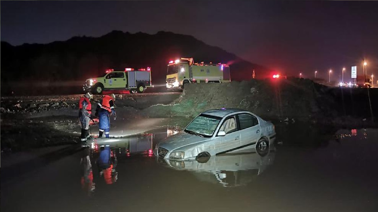 مدني مكة يباشر بلاغ احتجاز مركبة في طريق الجعرانة القوبعية