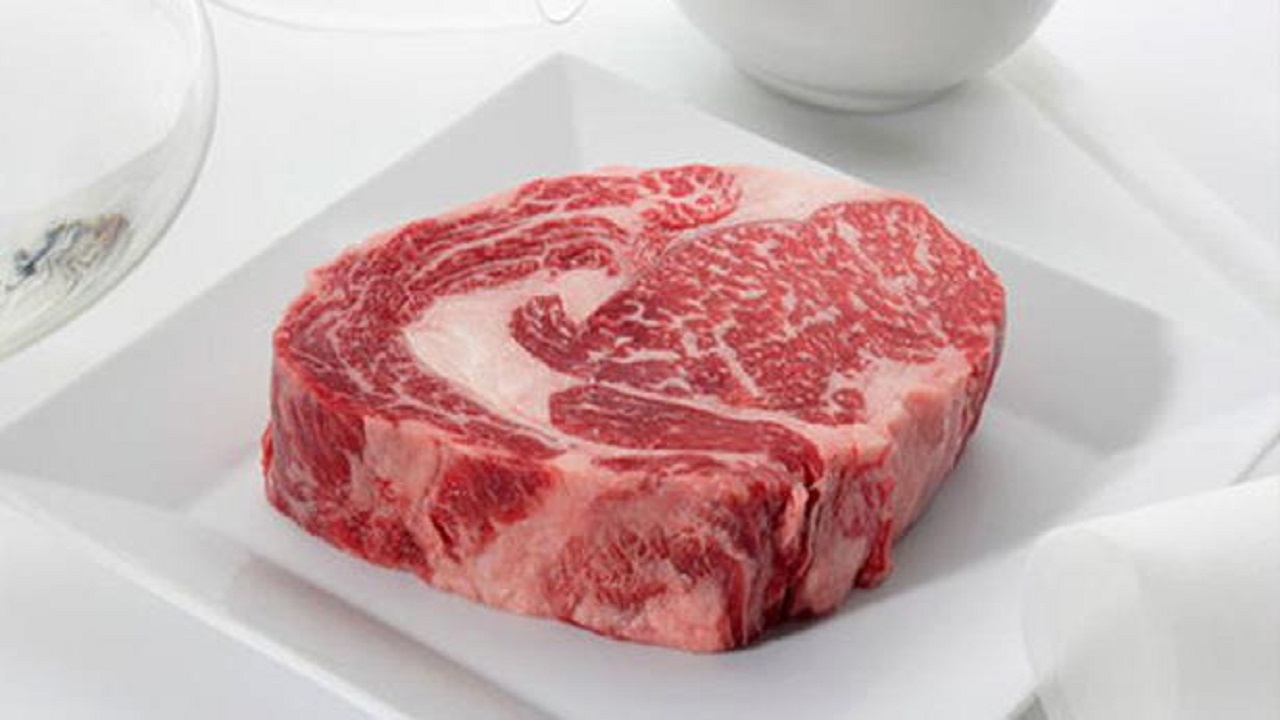 طريقة بسيطة تساعد في تقليل كمية الدهون عند طبخ اللحوم