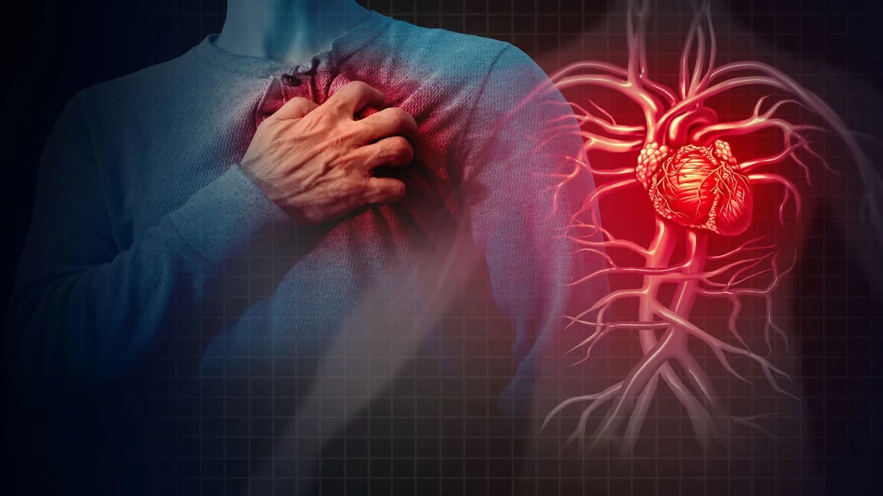 أسباب وأعراض الأزمة القلبية