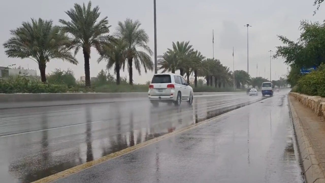 بالفيديو.. “الأرصاد”: استقرار تدريجي لأجواء الرياض