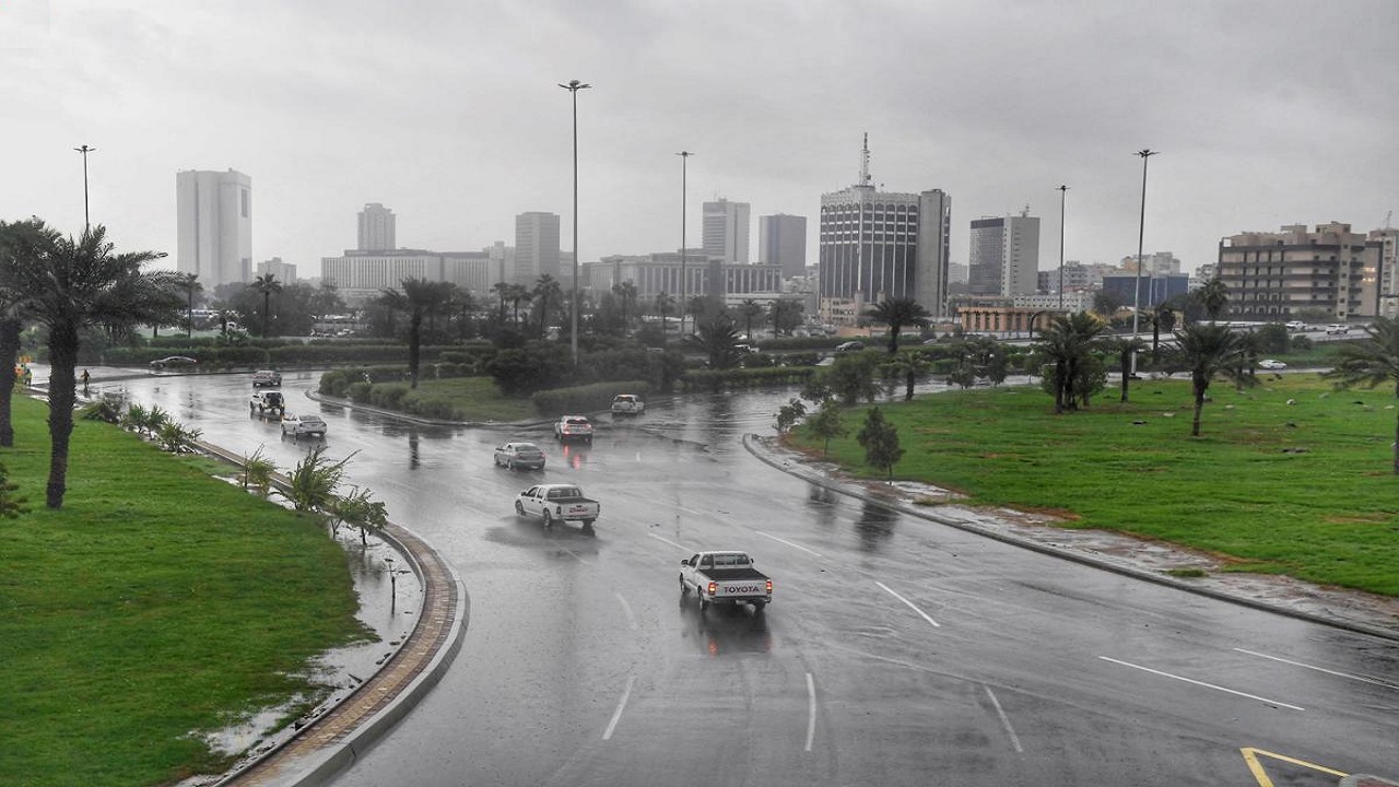 هطول أمطار متوسطة إلى غزيرة على مناطق المملكة يومي الجمعة والسبت