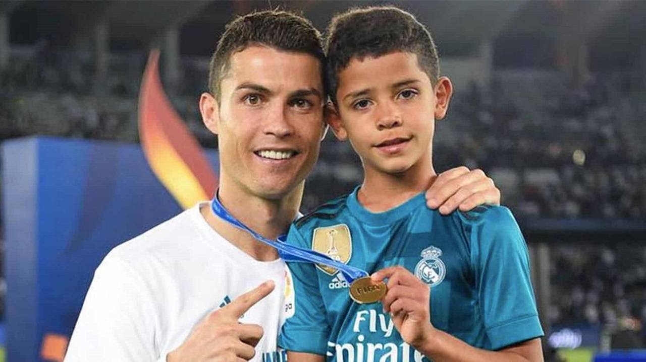 ابن رونالدو يعود للتدريب في أكاديمية ريال مدريد
