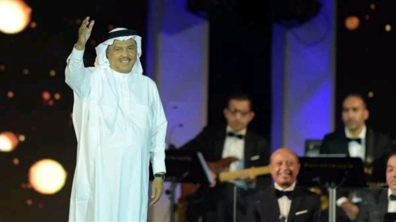 شاهد.. أول ظهور لمحمد عبده بعد خروجه من المستشفى