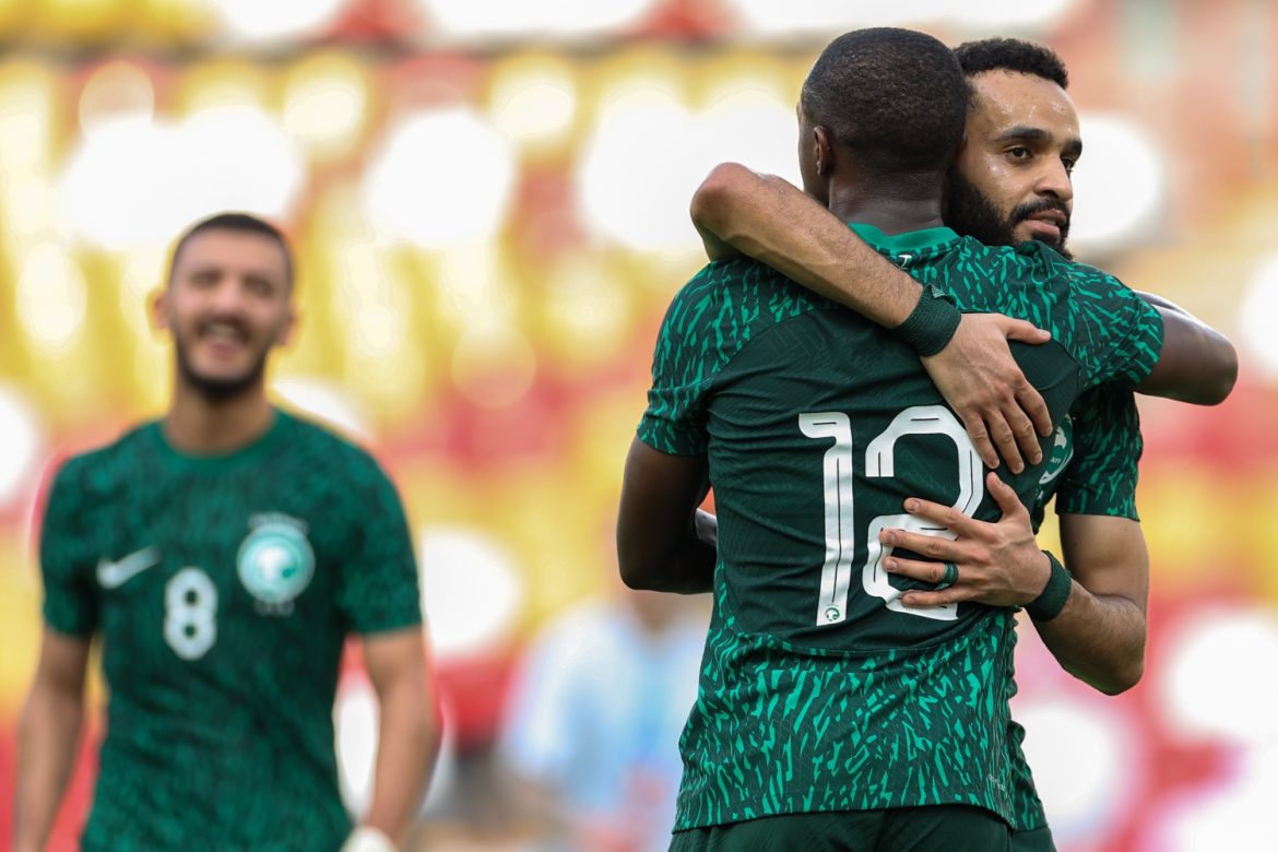 سعود عبدالحميد يخطف أنظار ميلان ويوفنتوس وإشبيلية