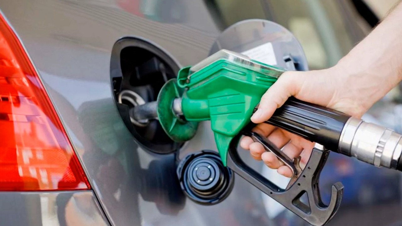رفع أسعار الوقود في باكستان