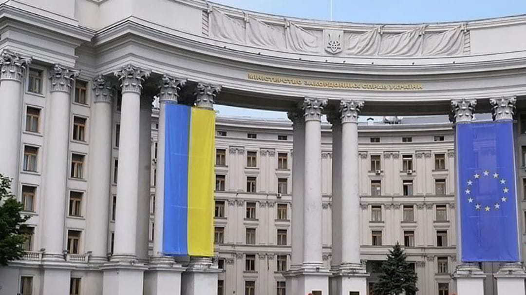 أول تعليق من وزارة الدفاع الأوكرانية على الاتهامات بالفساد