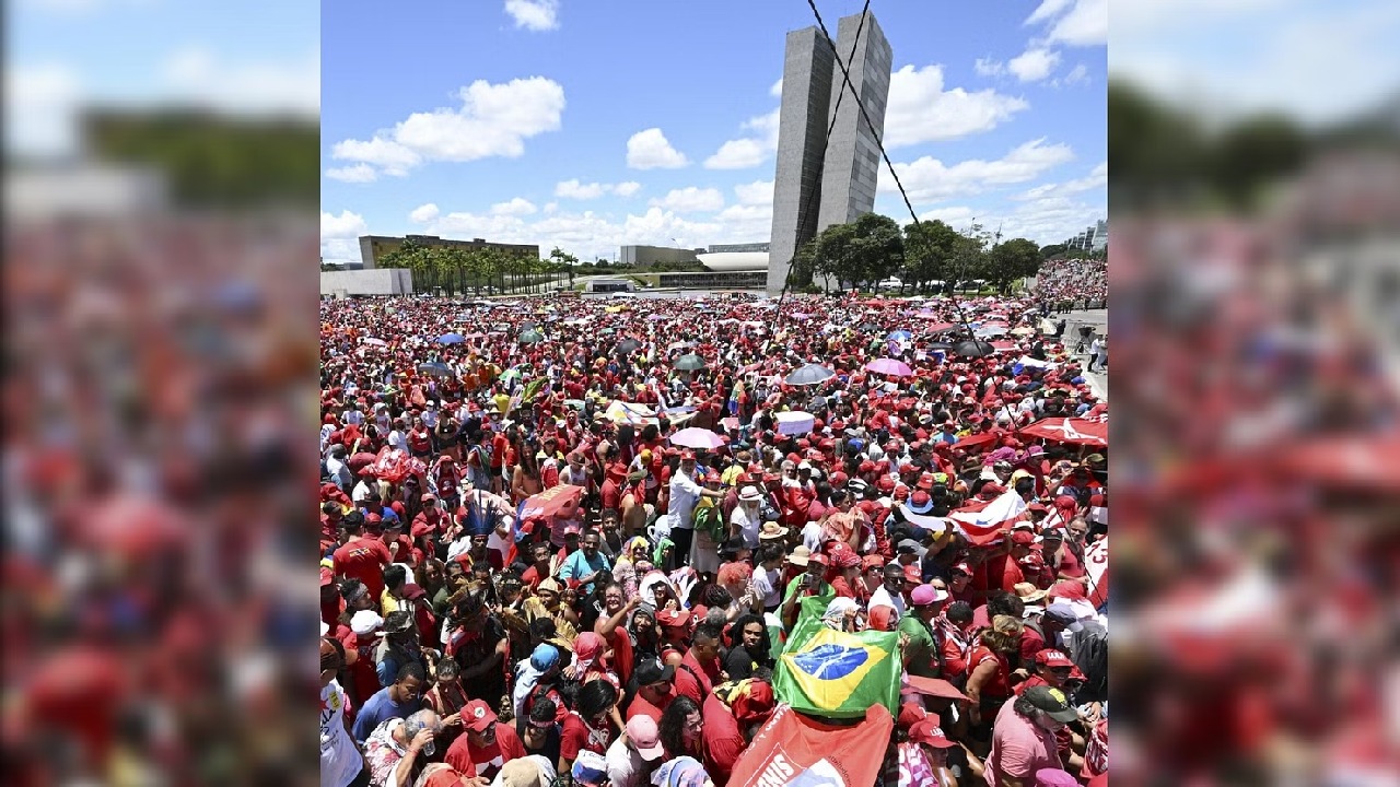 رجل يحمل عبوة ناسفة وسكينًا حاول دخول حفل تنصيب الرئيس البرازيلي