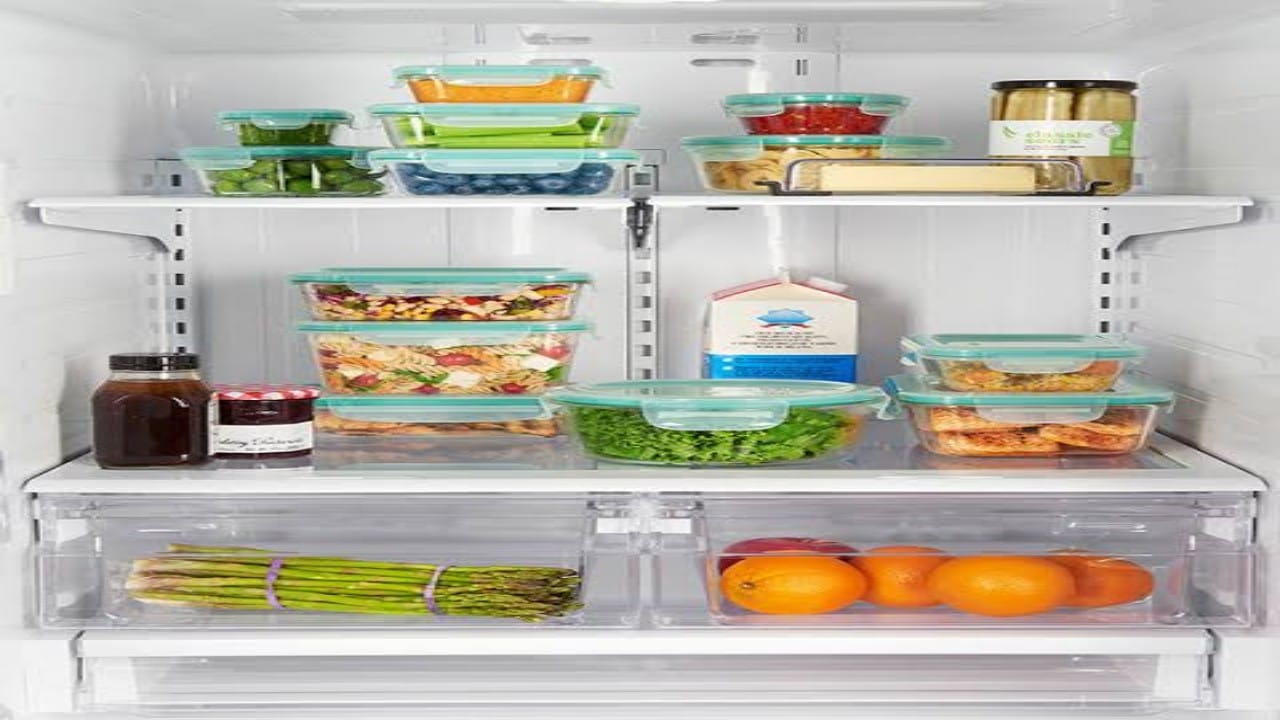 استشاري: خطر الإصابة بالتسمم الغذائي يرتفع بعد الاحتفاظ ببقايا الطعام في الثلاجة