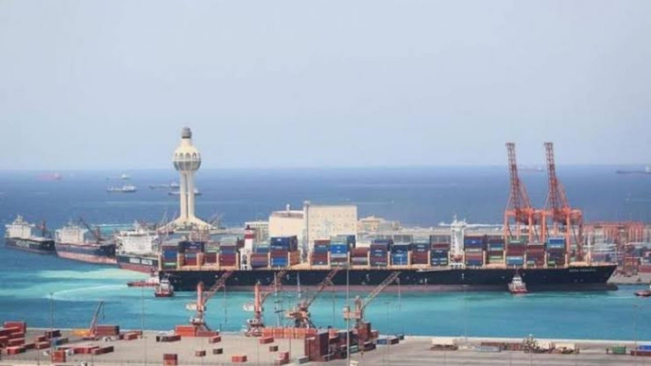 محيط ميناء جدة الإسلامي يسجل أعلى كمية أمطار