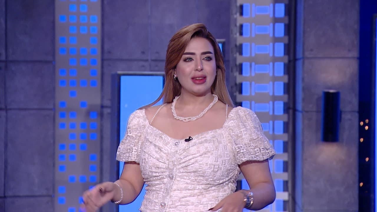إيقاف مذيعة مصرية بسبب صوتها خلال البرنامج 