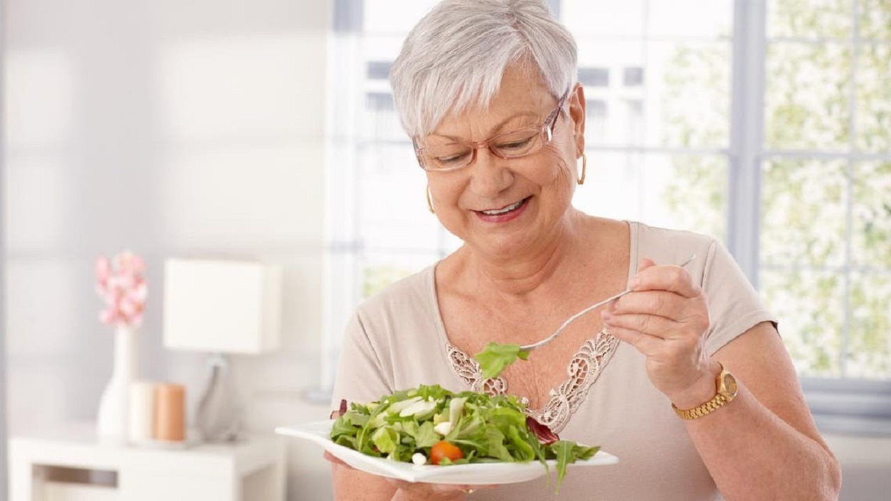 دراسة: تقليل السعرات الحرارية يؤخر أعراض الشيخوخة