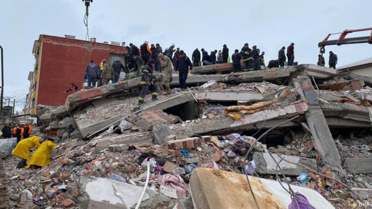 &#8220;الصحة العالمية&#8221;: عدد المتضررين بزلزال تركيا وسوريا المدمر قد يصل لـ 23 مليونا